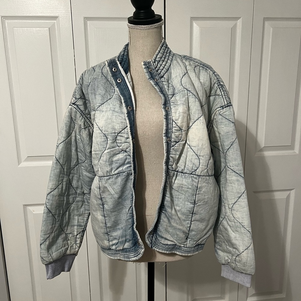 Stylish Blue Quilted Women's Jacket